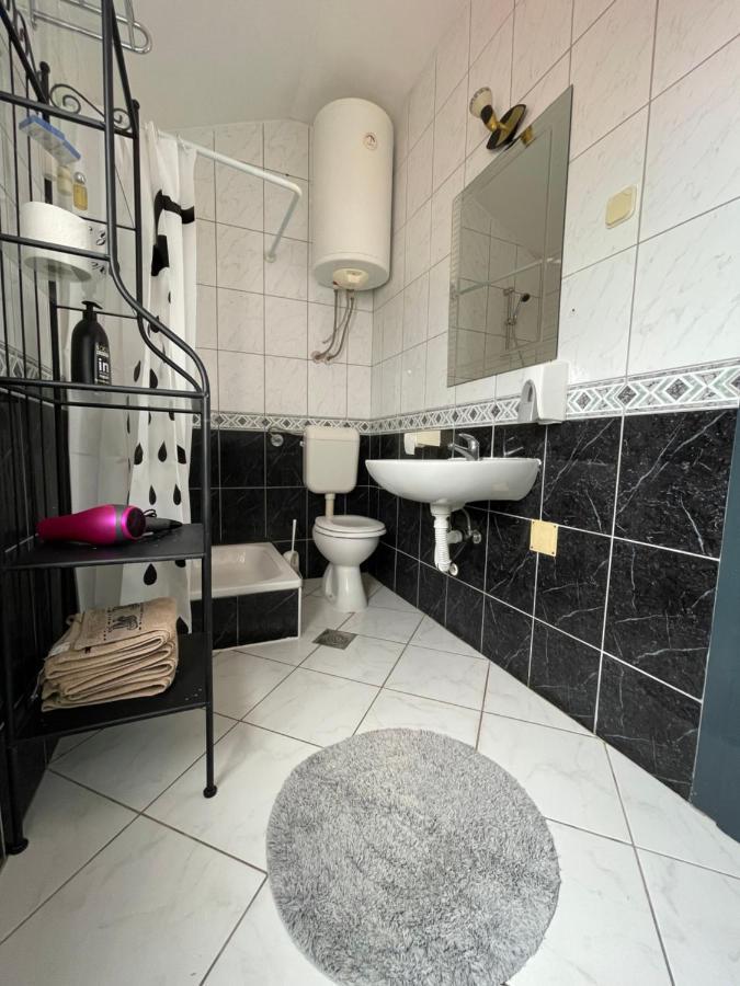 מסלניקה Apartments Frigan מראה חיצוני תמונה